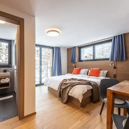Luxury 10 Guest Chalet In - If You Want To Book, Please Contact On Wh-ats-app - 0034-605-434-371 !!!! ツェルマット