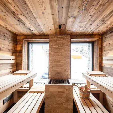 Luxury 10 Guest Chalet In - If You Want To Book, Please Contact On Wh-ats-app - 0034-605-434-371 !!!! ヴィラ